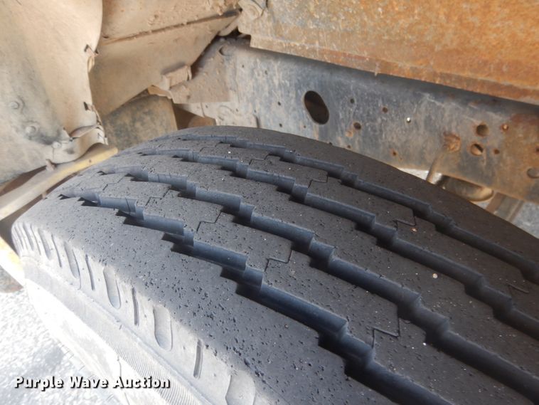 image for item HU9271 1975 Ford F700  dump truck