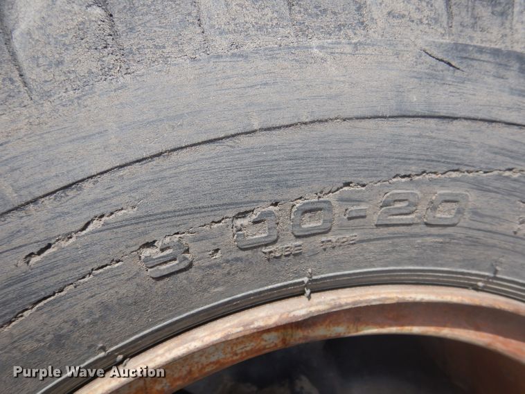 image for item HU9271 1975 Ford F700  dump truck