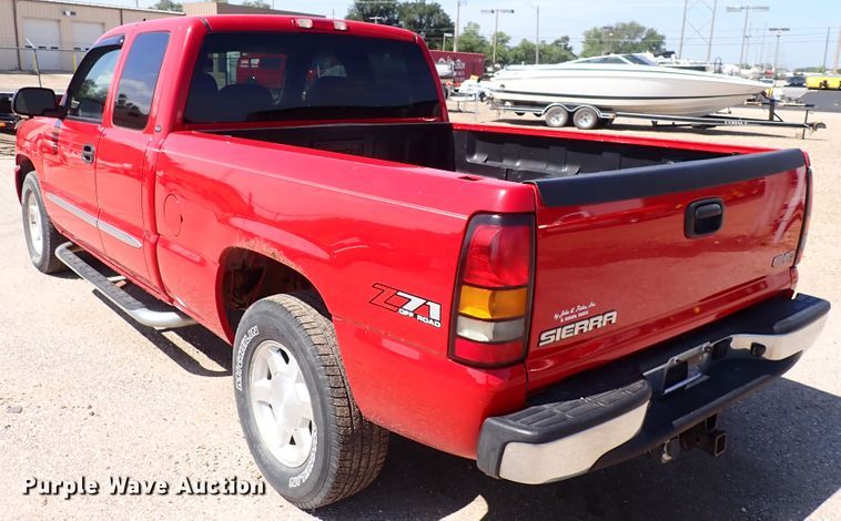 image for item IB9021 2006 GMC Sierra 1500  Ext. Cab pickup truck