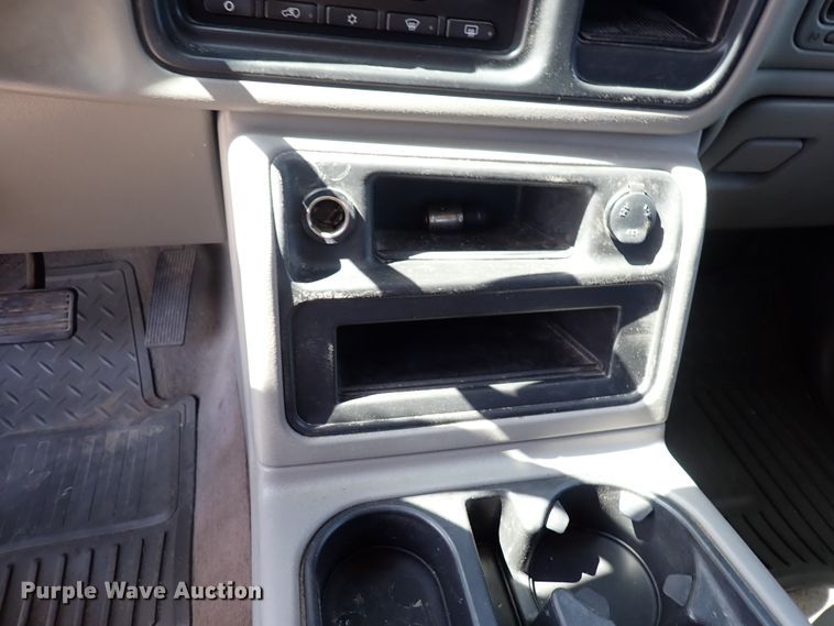 image for item IB9021 2006 GMC Sierra 1500  Ext. Cab pickup truck