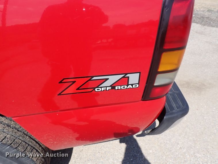 image for item IB9021 2006 GMC Sierra 1500  Ext. Cab pickup truck