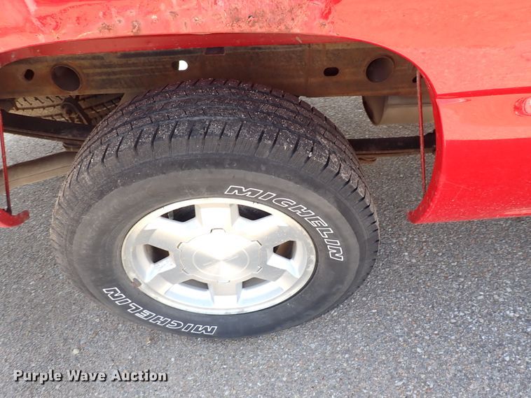 image for item IB9021 2006 GMC Sierra 1500  Ext. Cab pickup truck