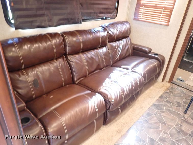 image for item IN9562 2015 Keystone Fuzion  camper