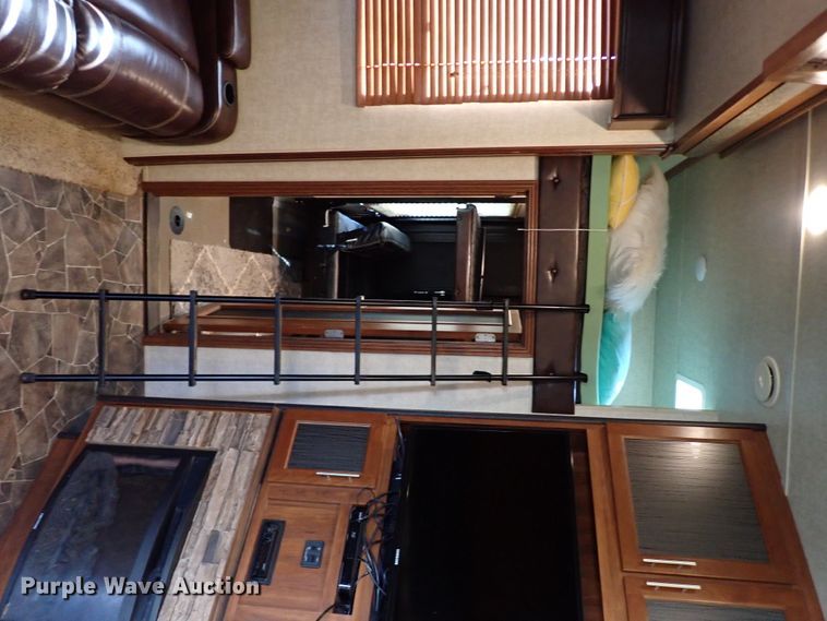 image for item IN9562 2015 Keystone Fuzion  camper