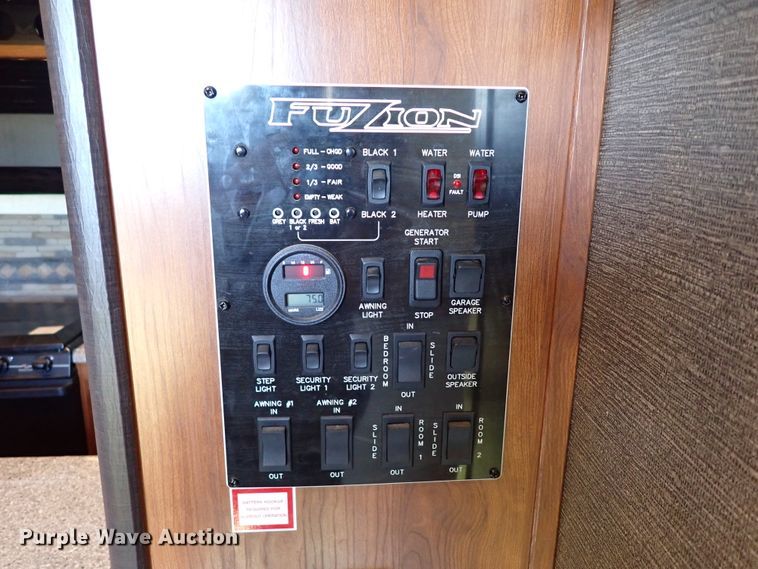 image for item IN9562 2015 Keystone Fuzion  camper