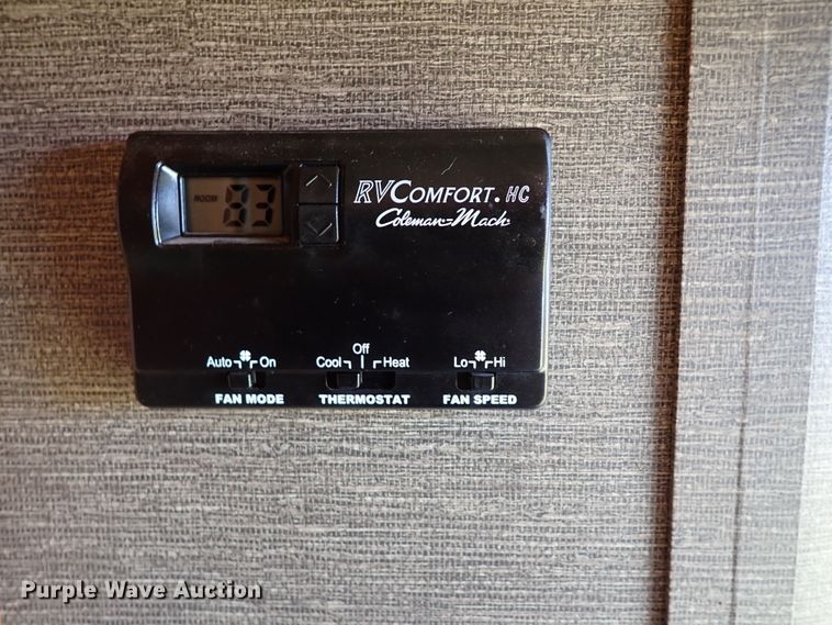 image for item IN9562 2015 Keystone Fuzion  camper