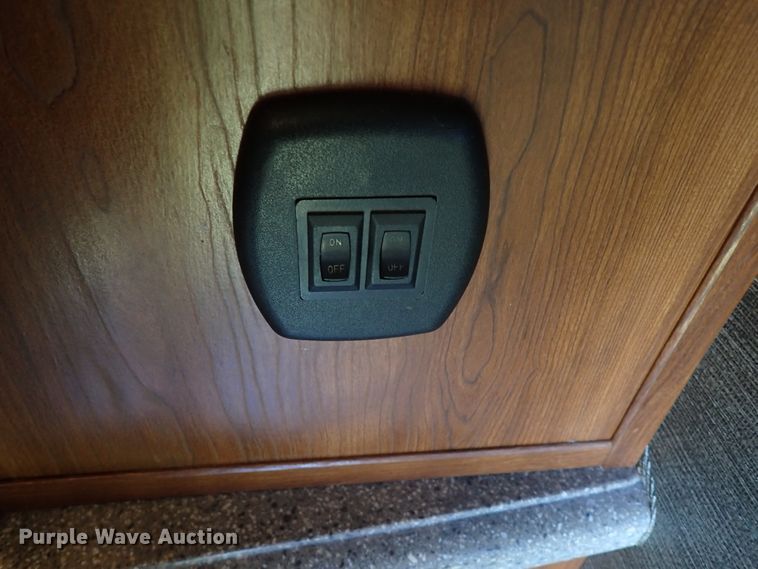 image for item IN9562 2015 Keystone Fuzion  camper