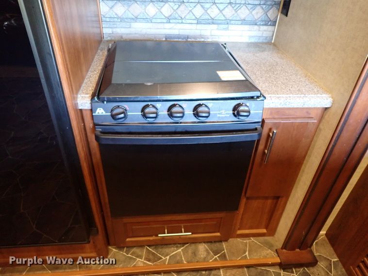 image for item IN9562 2015 Keystone Fuzion  camper