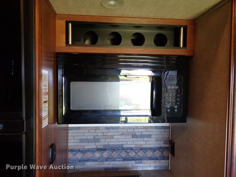 image for item IN9562 2015 Keystone Fuzion  camper