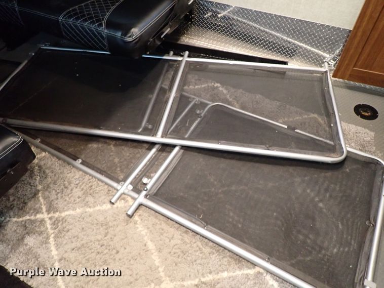 image for item IN9562 2015 Keystone Fuzion  camper