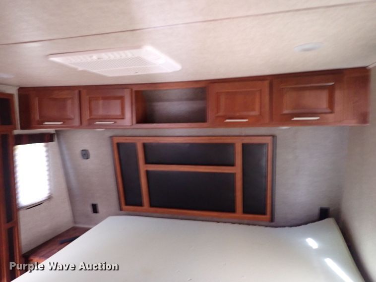 image for item IN9562 2015 Keystone Fuzion  camper