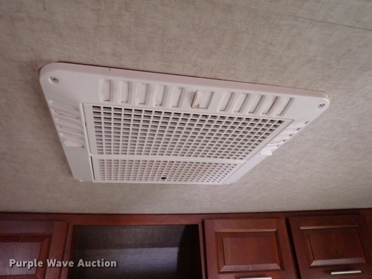 image for item IN9562 2015 Keystone Fuzion  camper