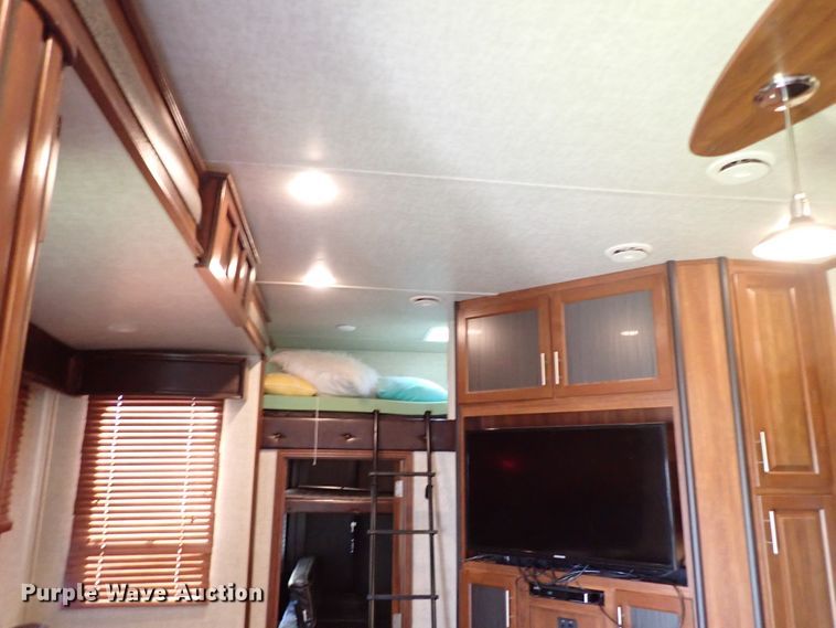 image for item IN9562 2015 Keystone Fuzion  camper