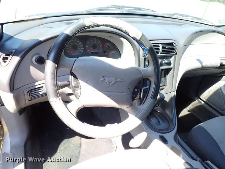 image for item IN9574 2001 Ford Mustang