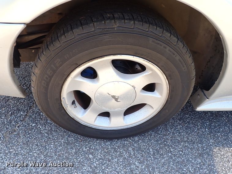 image for item IN9574 2001 Ford Mustang