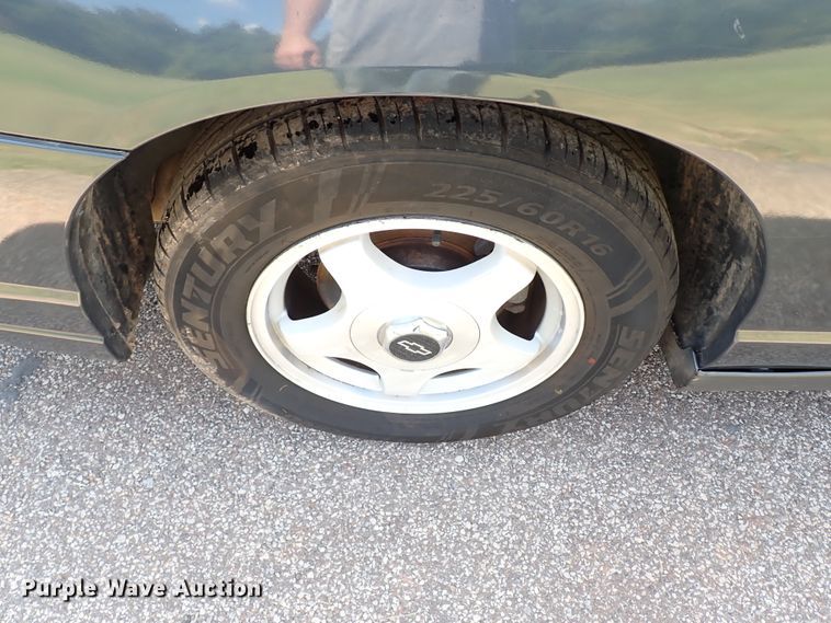 image for item IN9576 2004 Chevrolet Monte Carlo