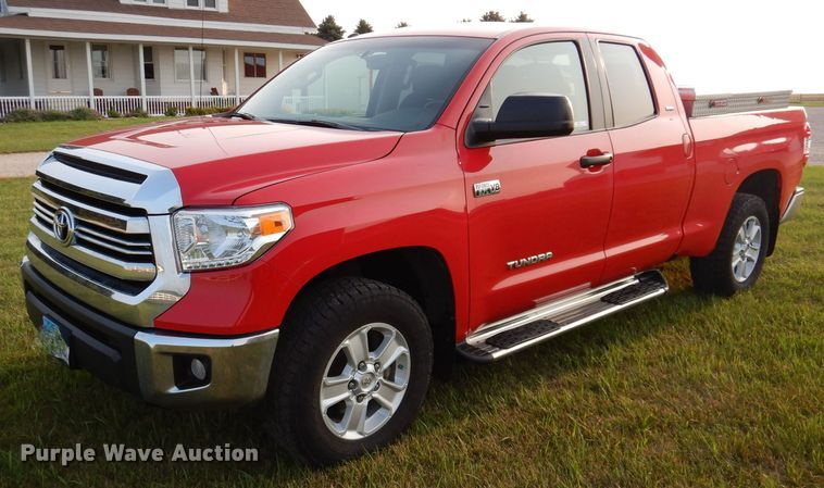 image for item IN9857 2016 Toyota Tundra  Double Cab pickup truck