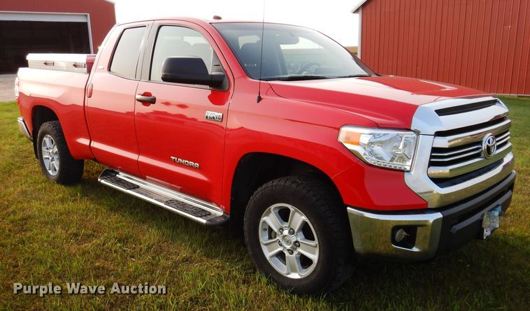image for item IN9857 2016 Toyota Tundra  Double Cab pickup truck
