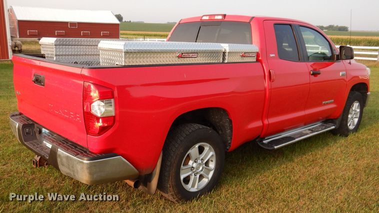 image for item IN9857 2016 Toyota Tundra  Double Cab pickup truck