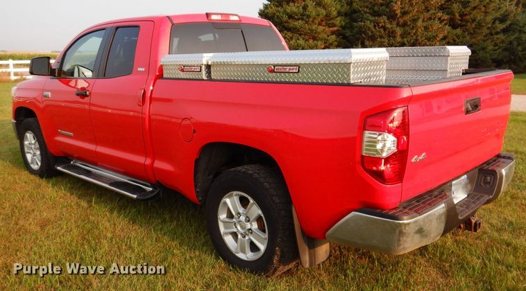 image for item IN9857 2016 Toyota Tundra  Double Cab pickup truck