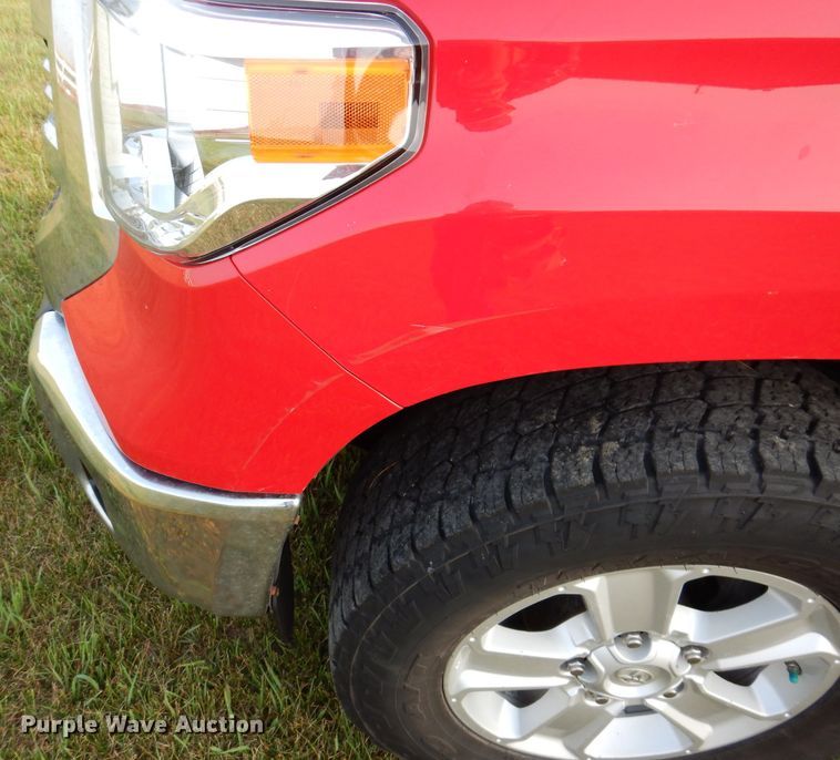 image for item IN9857 2016 Toyota Tundra  Double Cab pickup truck