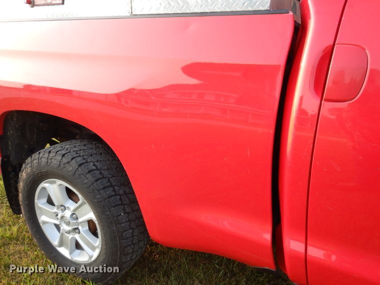 image for item IN9857 2016 Toyota Tundra  Double Cab pickup truck