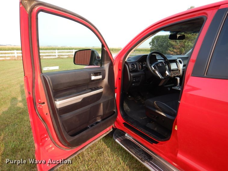 image for item IN9857 2016 Toyota Tundra  Double Cab pickup truck