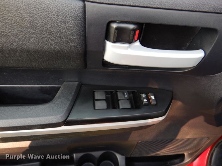 image for item IN9857 2016 Toyota Tundra  Double Cab pickup truck