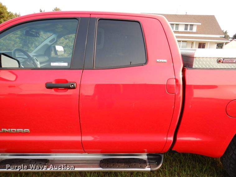image for item IN9857 2016 Toyota Tundra  Double Cab pickup truck