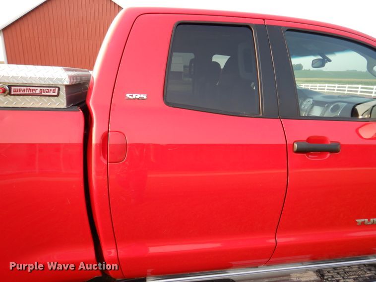 image for item IN9857 2016 Toyota Tundra  Double Cab pickup truck