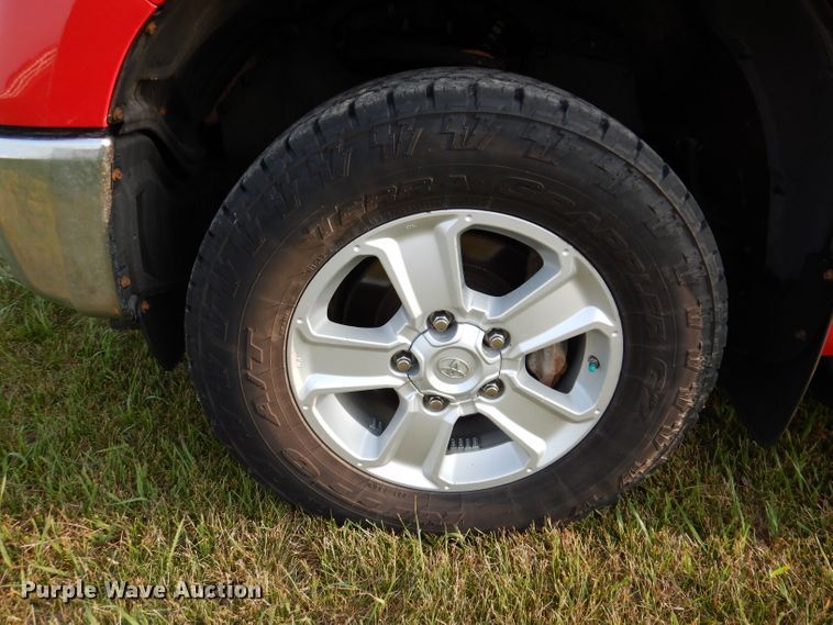 image for item IN9857 2016 Toyota Tundra  Double Cab pickup truck