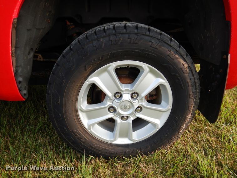 image for item IN9857 2016 Toyota Tundra  Double Cab pickup truck