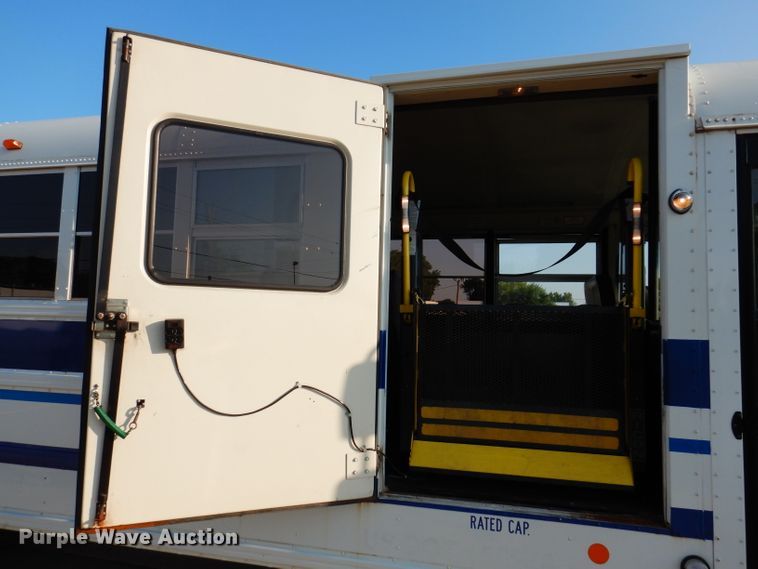 image for item IN9860 2015 International 3000  school bus