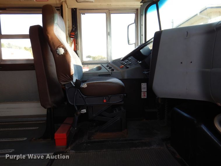 image for item IN9860 2015 International 3000  school bus