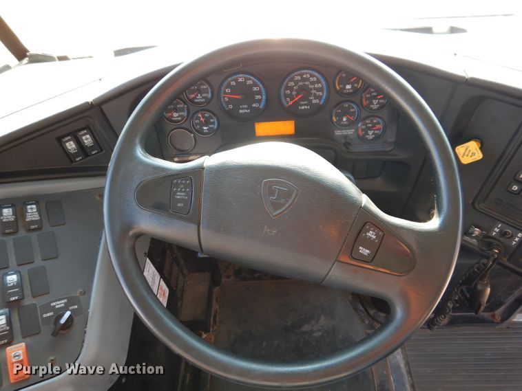 image for item IN9860 2015 International 3000  school bus