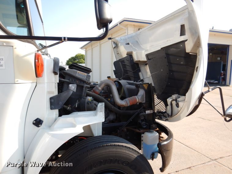 image for item IN9861 2018 International 3000  school bus