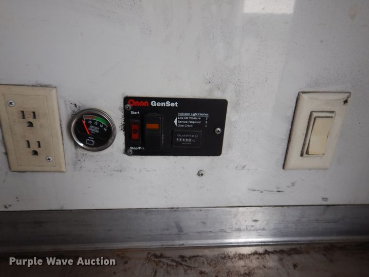 image for item IN9894 2006 Pace CQ851TA2  enclosed cargo trailer