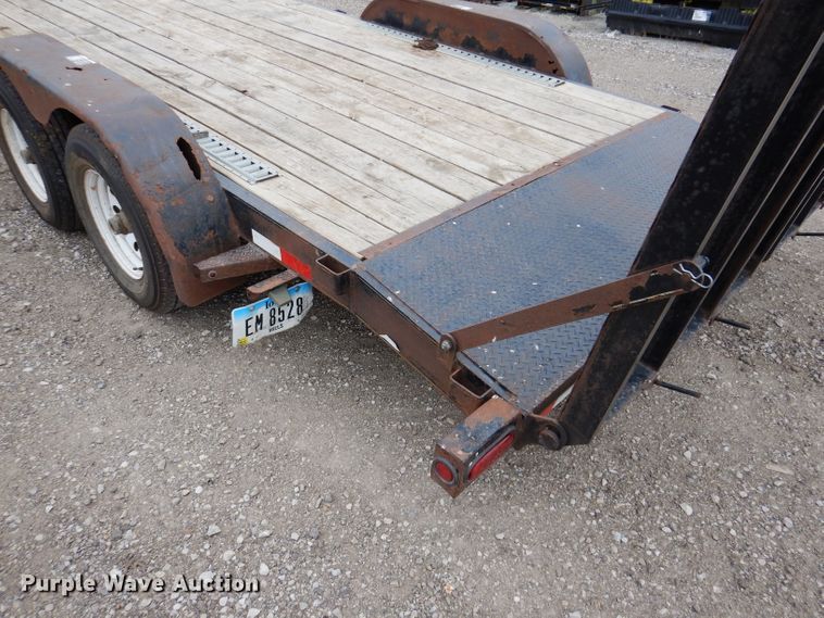 image for item IN9896 2011 H&H UF162  utility trailer