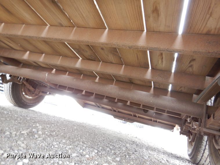 image for item IN9896 2011 H&H UF162  utility trailer