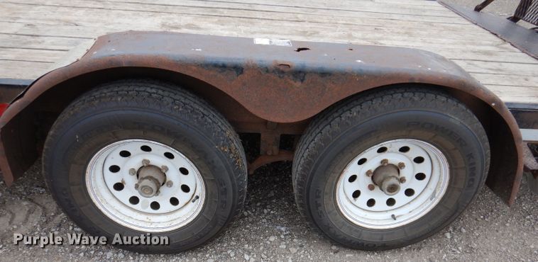 image for item IN9896 2011 H&H UF162  utility trailer