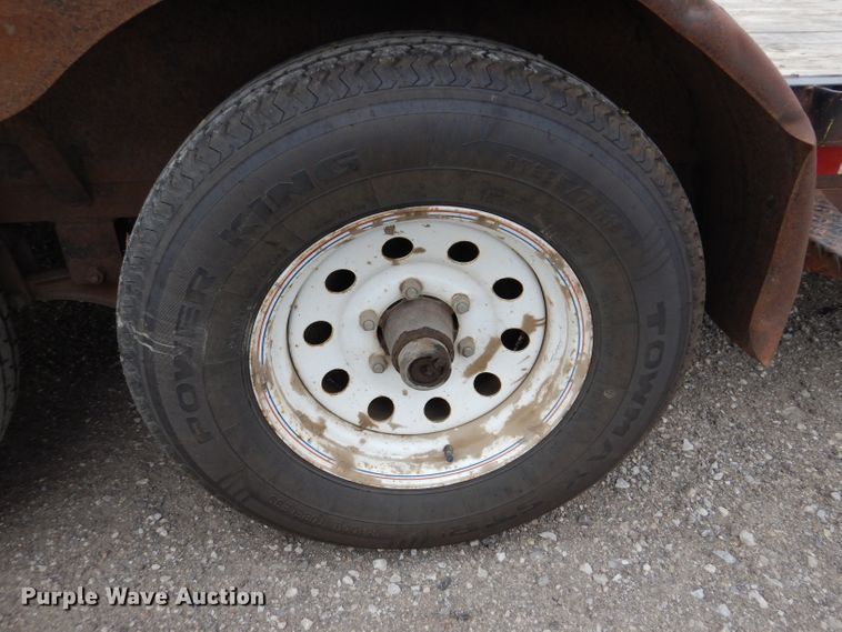 image for item IN9896 2011 H&H UF162  utility trailer