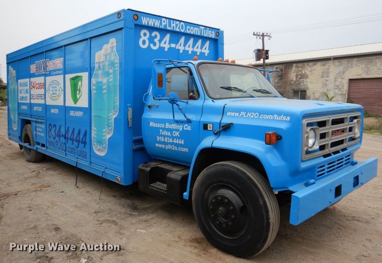 image for item IR9060 1985 GMC C7500  box truck