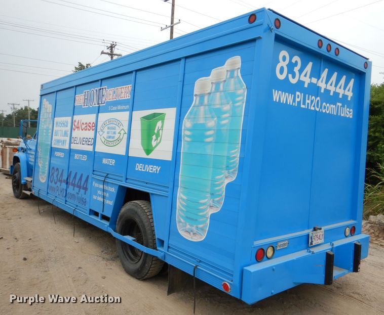 image for item IR9060 1985 GMC C7500  box truck