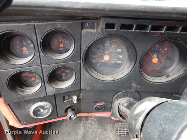 image for item IR9060 1985 GMC C7500  box truck