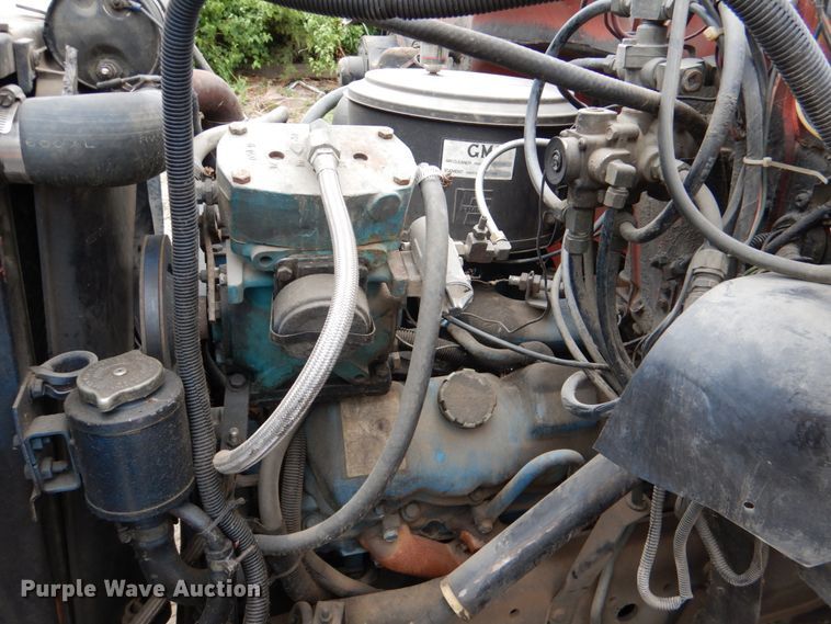 image for item IR9060 1985 GMC C7500  box truck