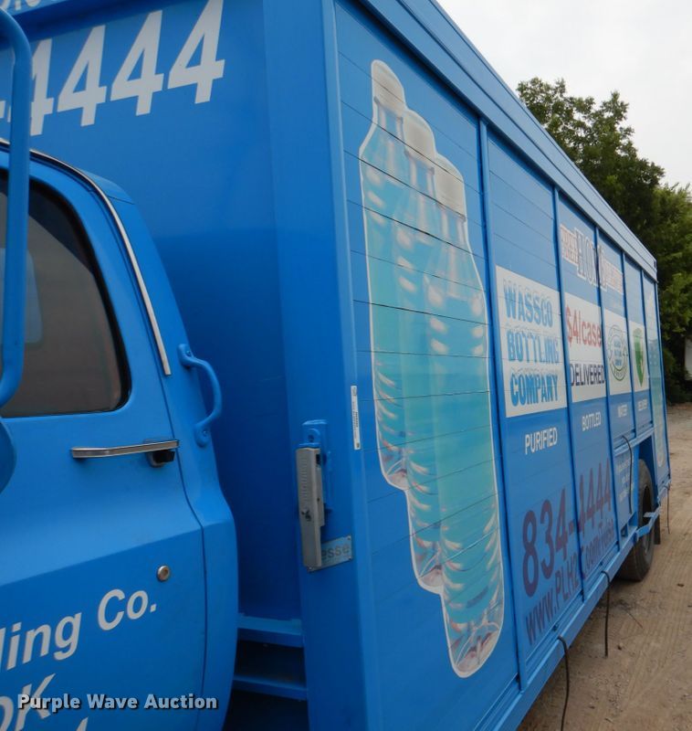 image for item IR9060 1985 GMC C7500  box truck