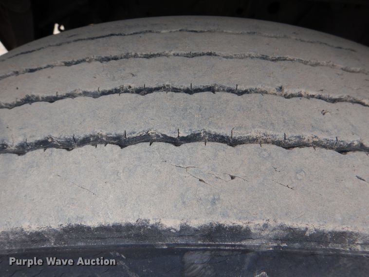 image for item IR9060 1985 GMC C7500  box truck