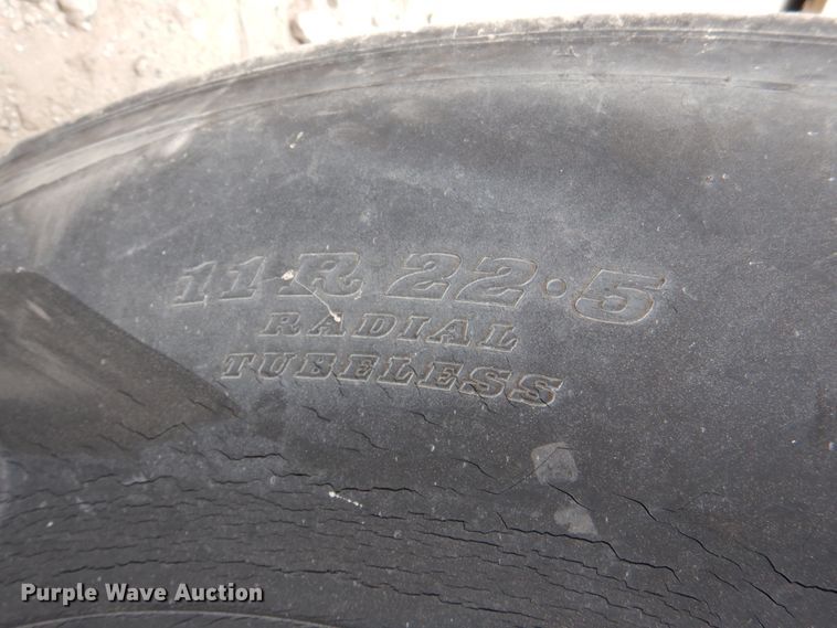 image for item IR9060 1985 GMC C7500  box truck