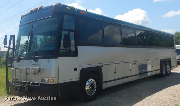 image for item IT9110 2007 MCI 102-DL3  coach bus