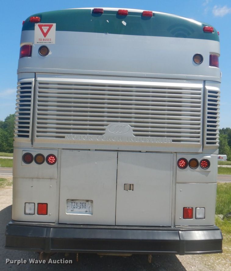 image for item IT9110 2007 MCI 102-DL3  coach bus